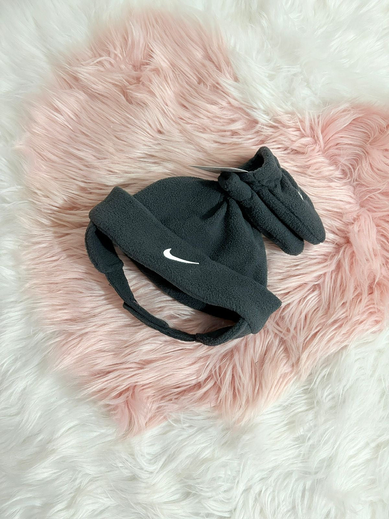 Set Gorrito + Guantes Nike - 12/24M 1