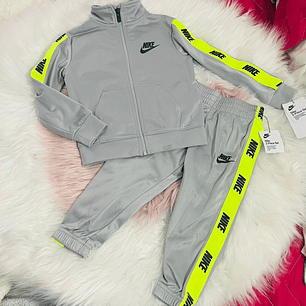 Conjunto Buzo Nike - T2