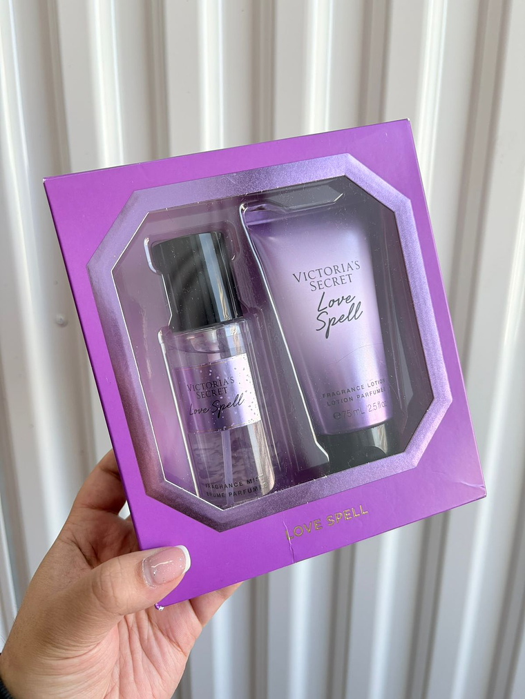 Set Victoria's Secret Love Spell Perfume & Lotion 1