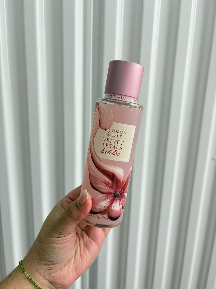 Victoria's Secret Velvet Petals Brulee Fragance Mist 1