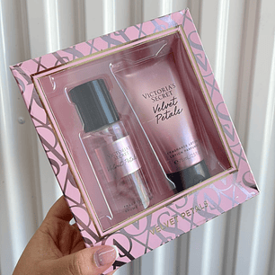 Set Victoria's Secret Velvet Petals Perfume & Lotion