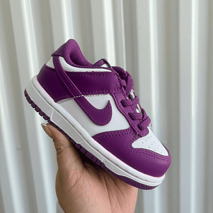 Zapatilla Nike Moradas - T23.5