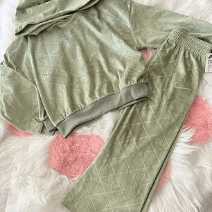 Conjunto Nike Velvet Verde - T4