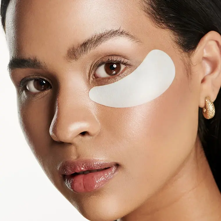 Parches para el contorno de los ojos, errores y consejos de uso según los expertos en la piel 1