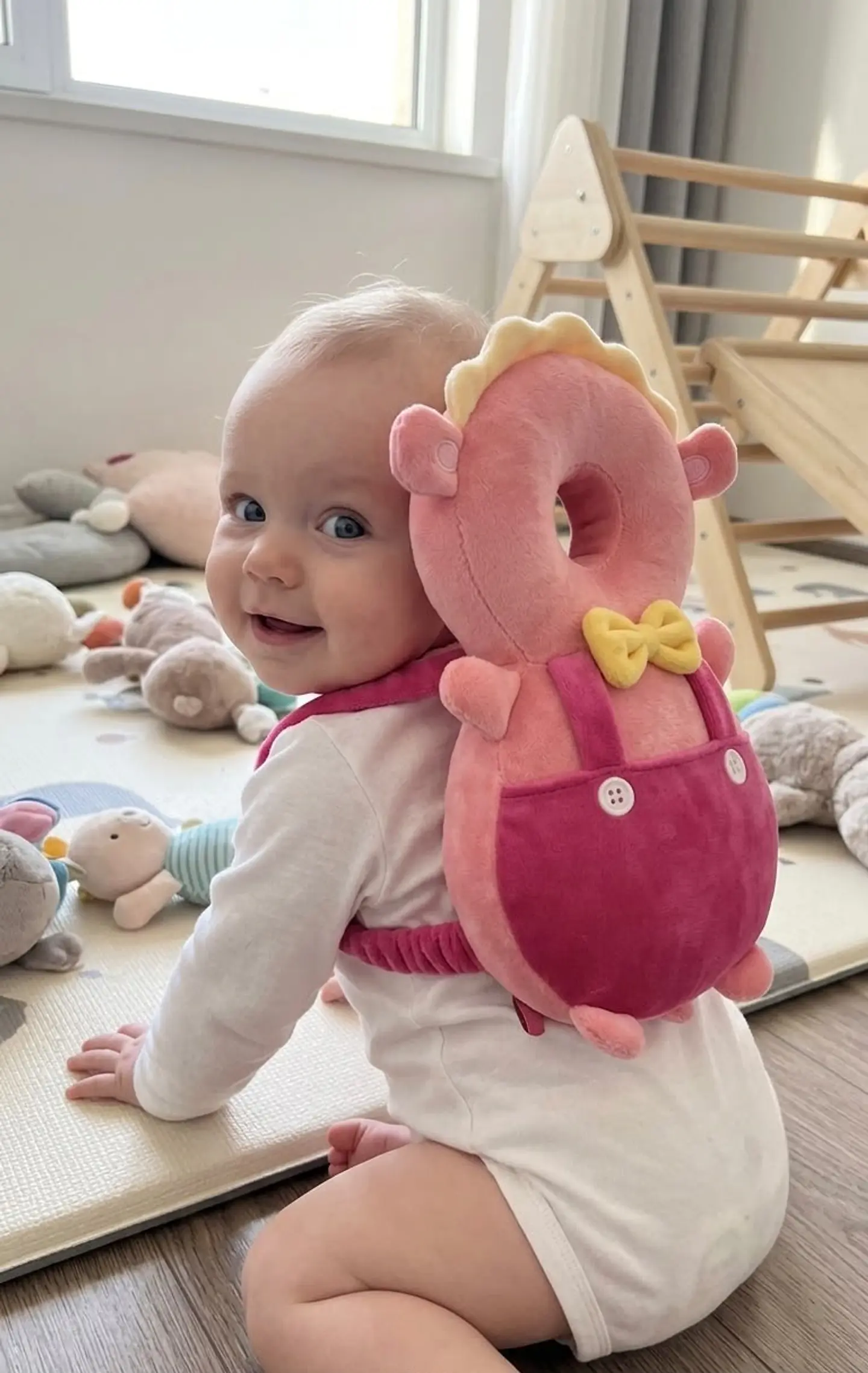 Cojín Protector de Cabeza Anti-Caídas para Bebé (Estilo Peluche Rosa) 1