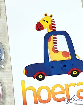 DADA Giraffe in a car