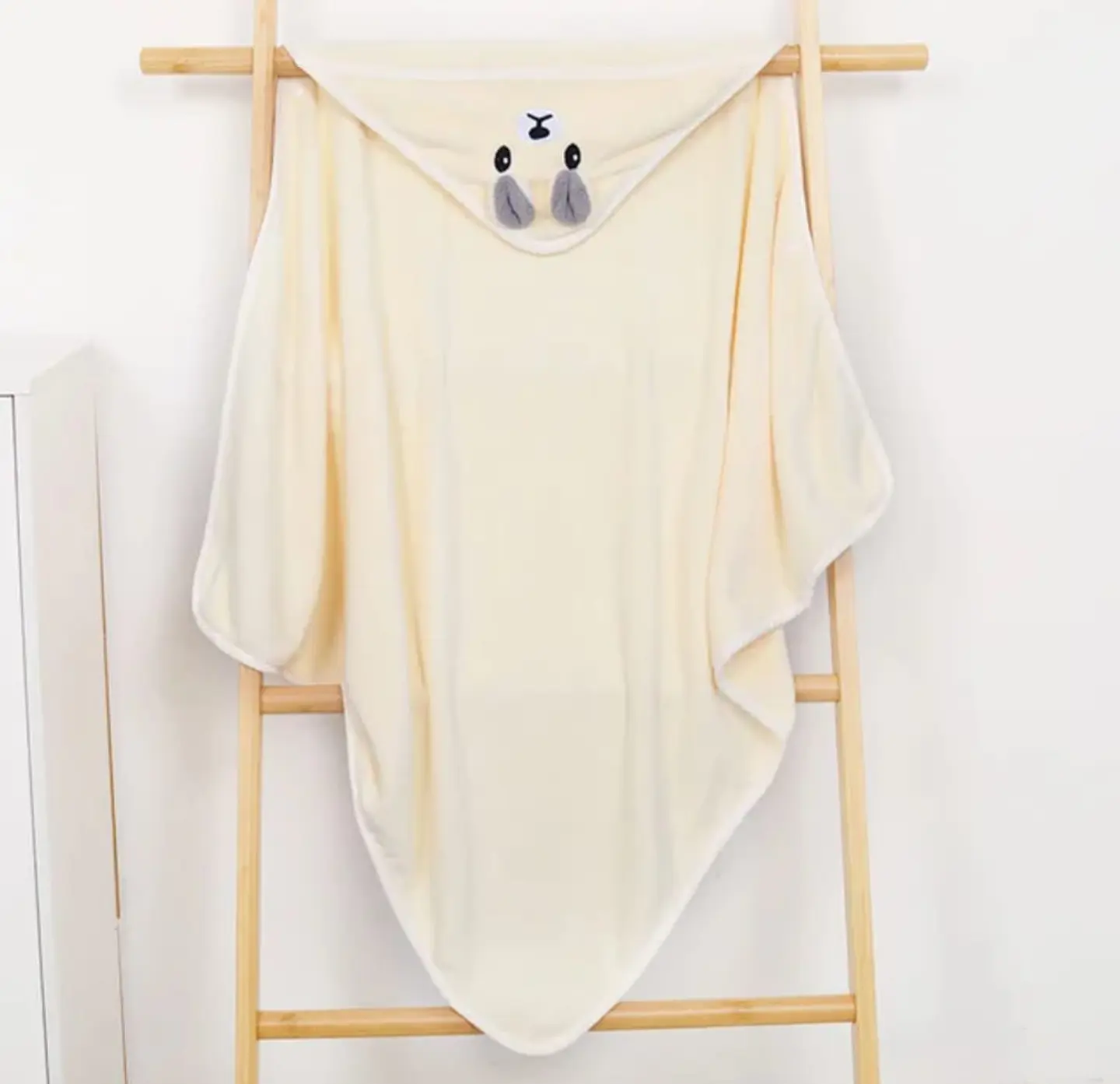 Toalla de Baño para Bebé con Capucha en Coral Fleece (Extra Suave) 2