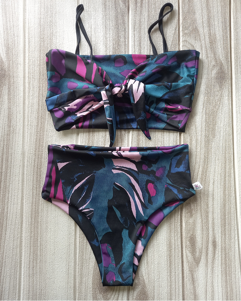 Top Praga + Calzón tanga estampado a elección