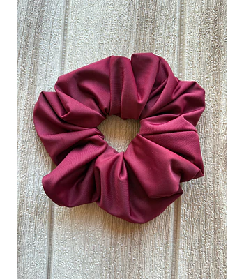 Scrunchies color burdeo