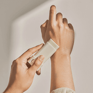 Matte Sun Stick : Mugwort+Camelia SPF 50+ PA++++ 18gr