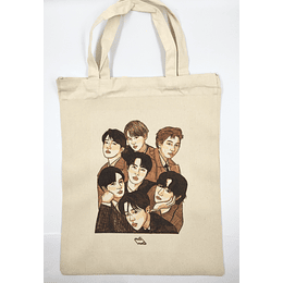 TOTEBAG BTS (Fondo blanco)