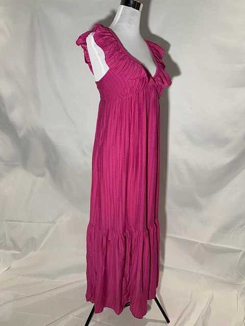 Vestido largo escote volante