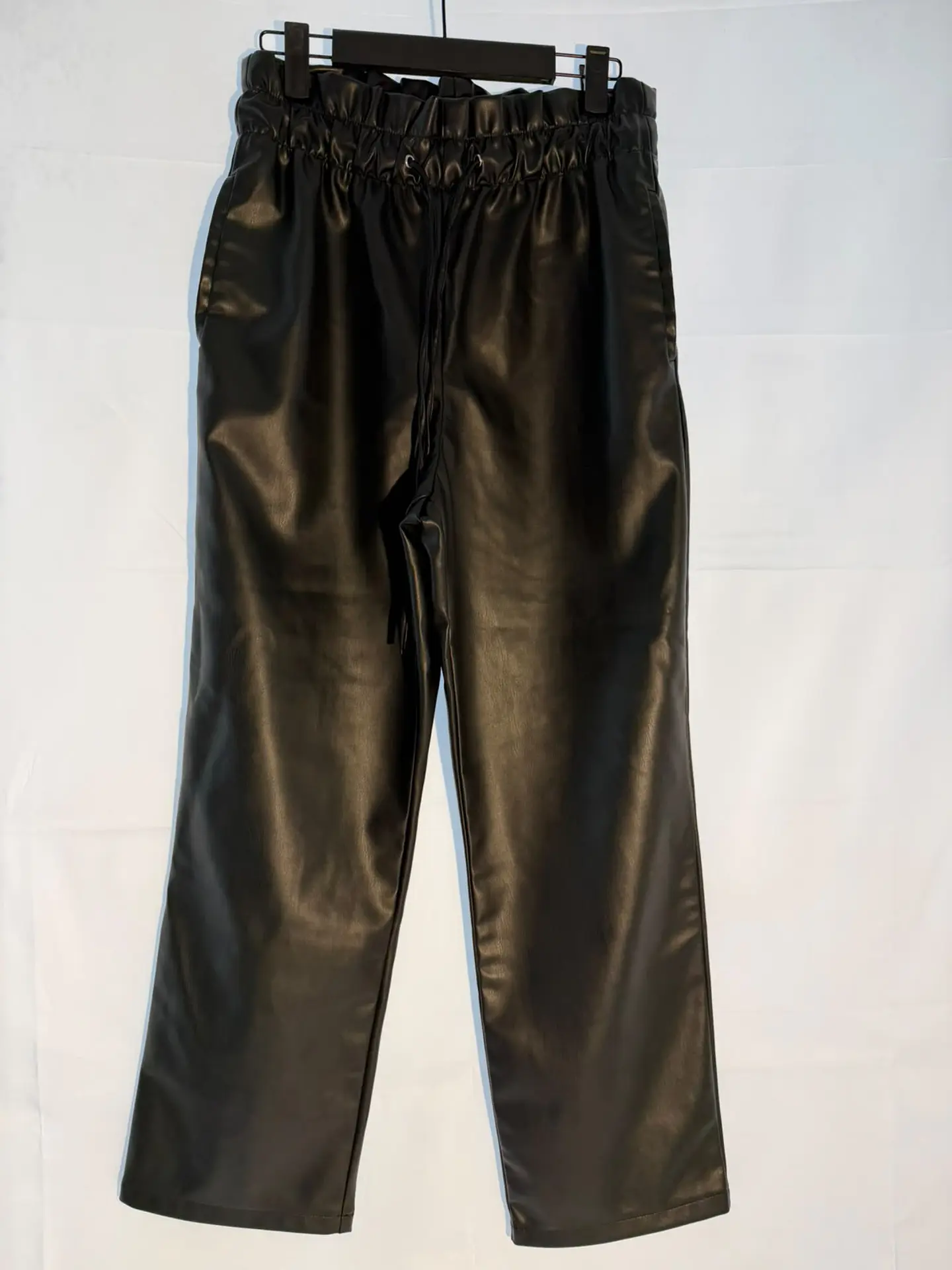 Pantalón Wide Leg Efecto Cuero Negro Zara 3
