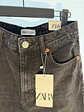 Jeans Relaxed Efecto Lavado con Rotos Zara - Miniatura 4