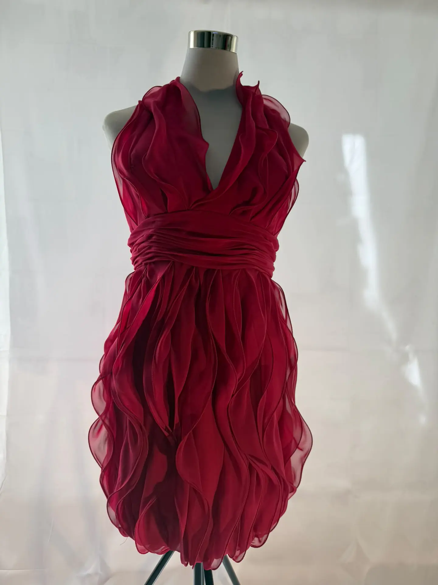 Vestido de Fiesta Fucsia con Volantes 3D Calvin Klein 2