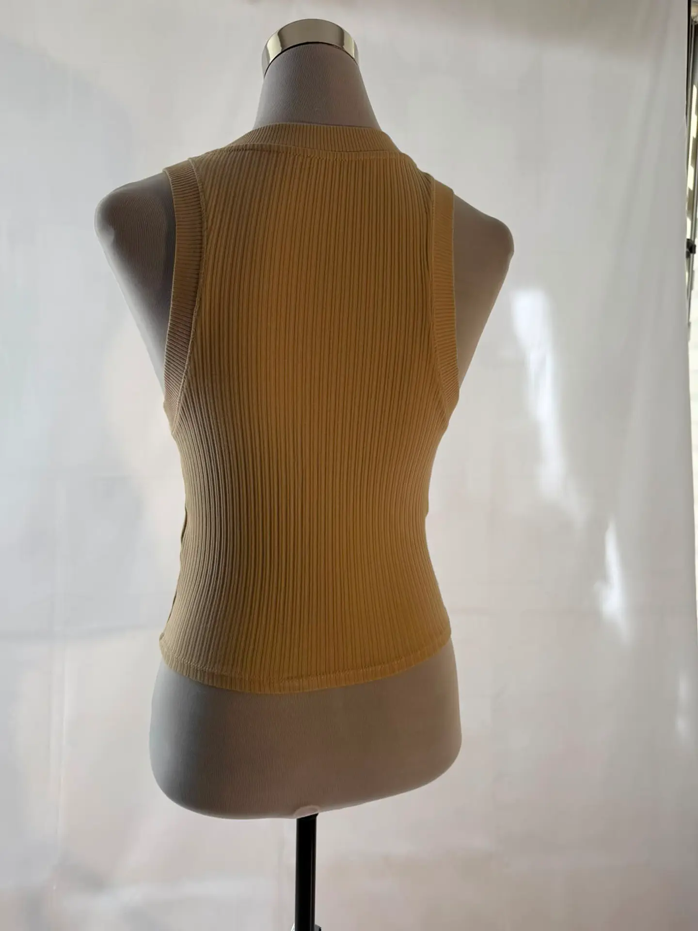 Top Zara Acanalado Cuello Alto Tono Café Claro 4