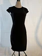 Vestido Negro Estructurado H&M (LBD) con Costuras Sastre - Miniatura 5