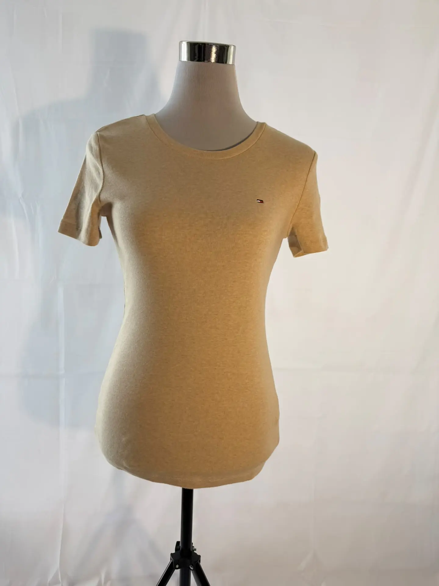 Polera Básica Beige Tommy Hilfiger 2
