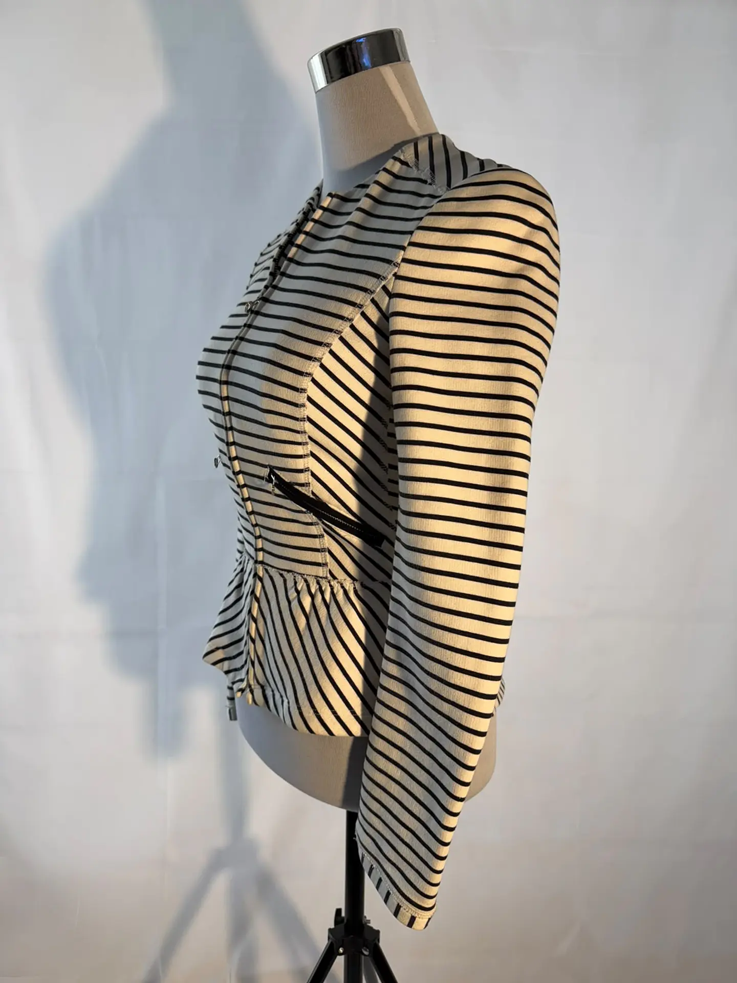 Chaqueta Peplum a Rayas Zara Trafaluc 4