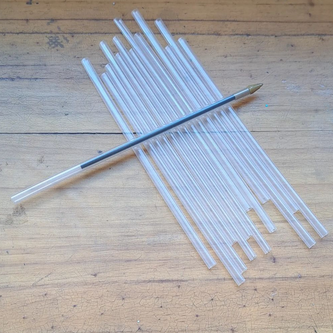 Tubos plásticos para molde lapiz resina recargable  2