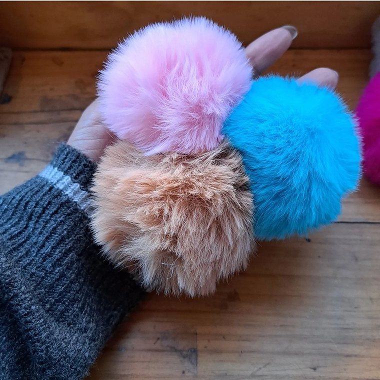 Llaveros pompón 6 unidades 4