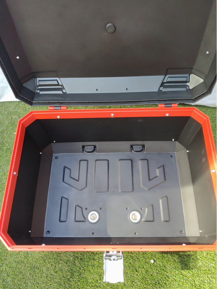 Maleta de moto 65L 11