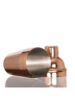 Coctelera metálica encobrizada 