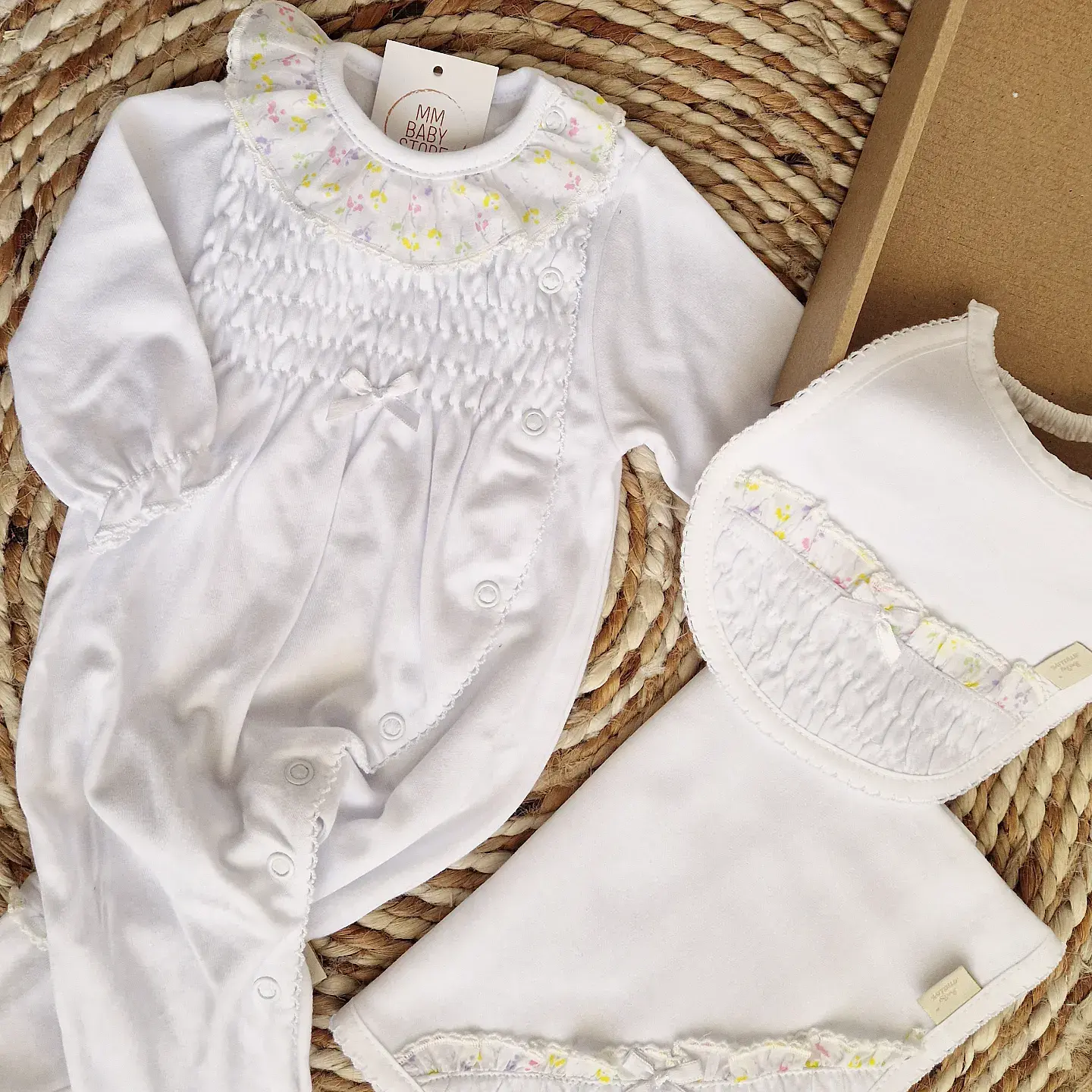 Kit com babygrow de algodão 8