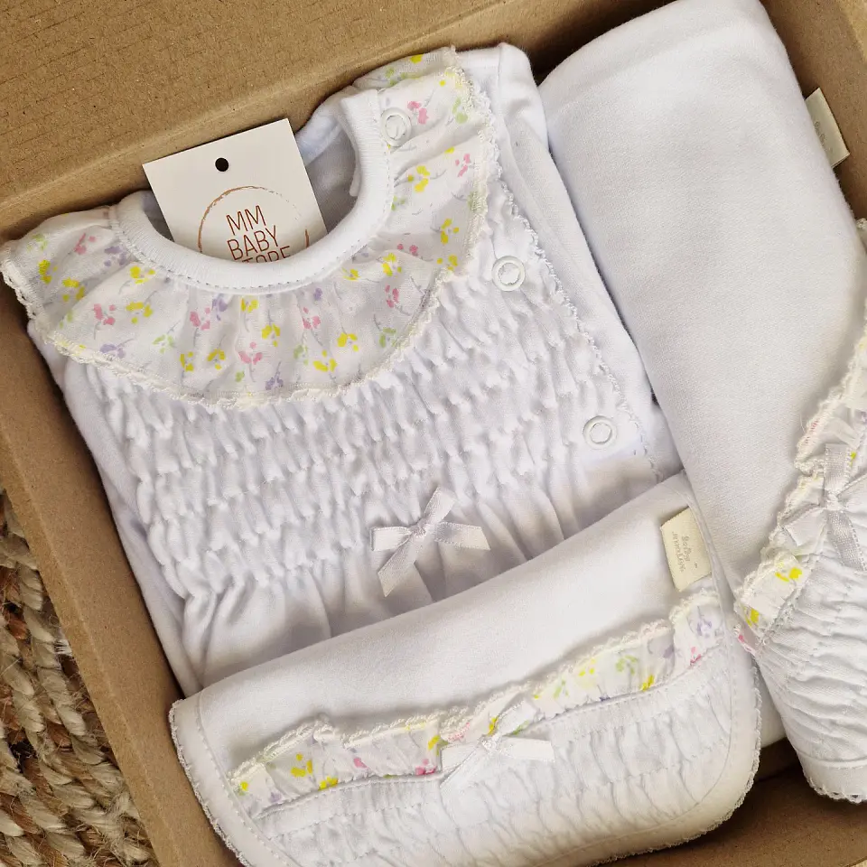 Kit com babygrow de algodão 9