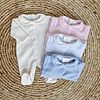 Babygrow em malha de algodão com carda