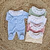 Babygrow simples de veludo