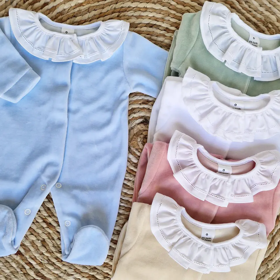 Babygrow simples de veludo 5