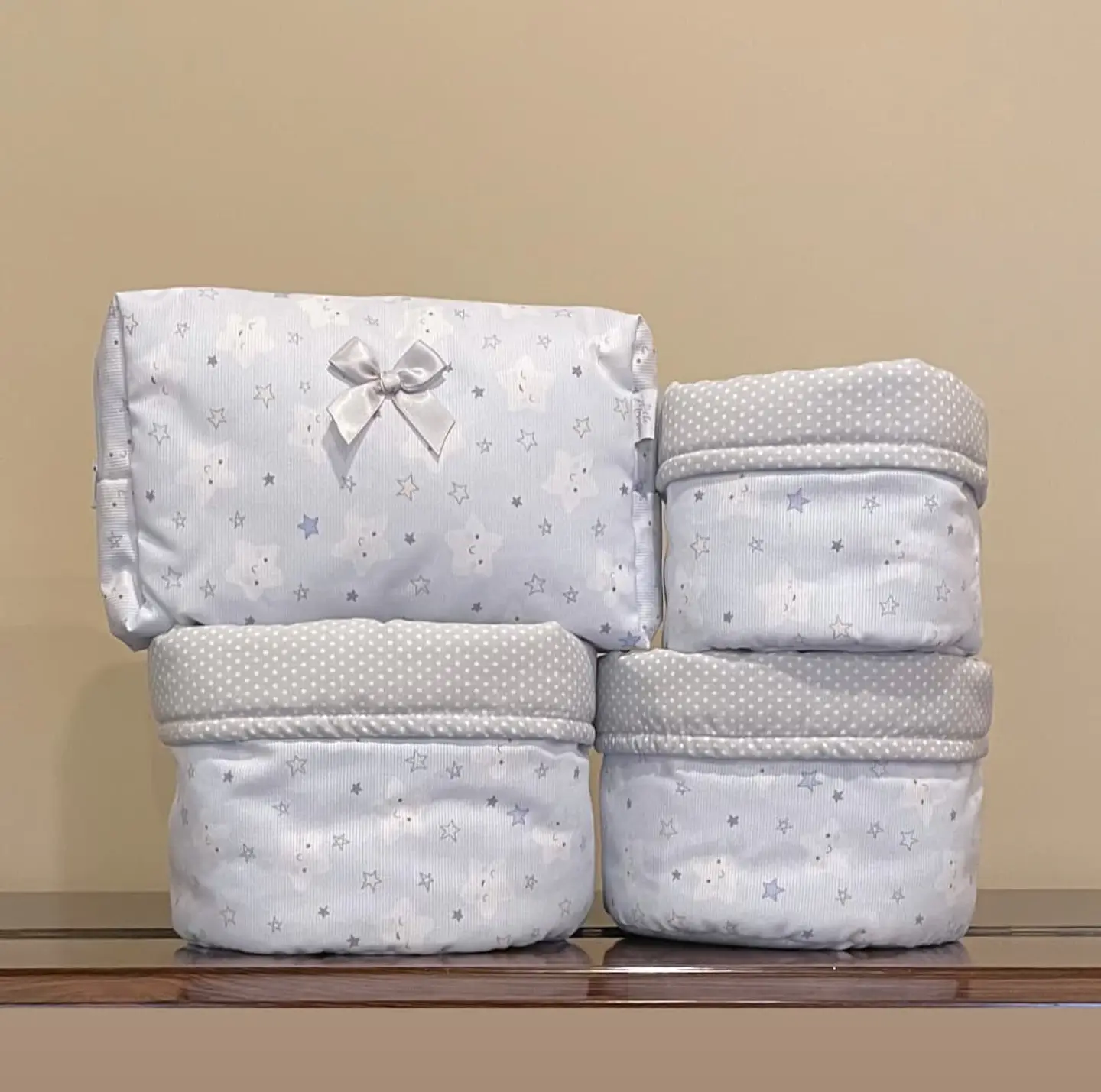 Conjunto de cestos de higiene e necessaire 3
