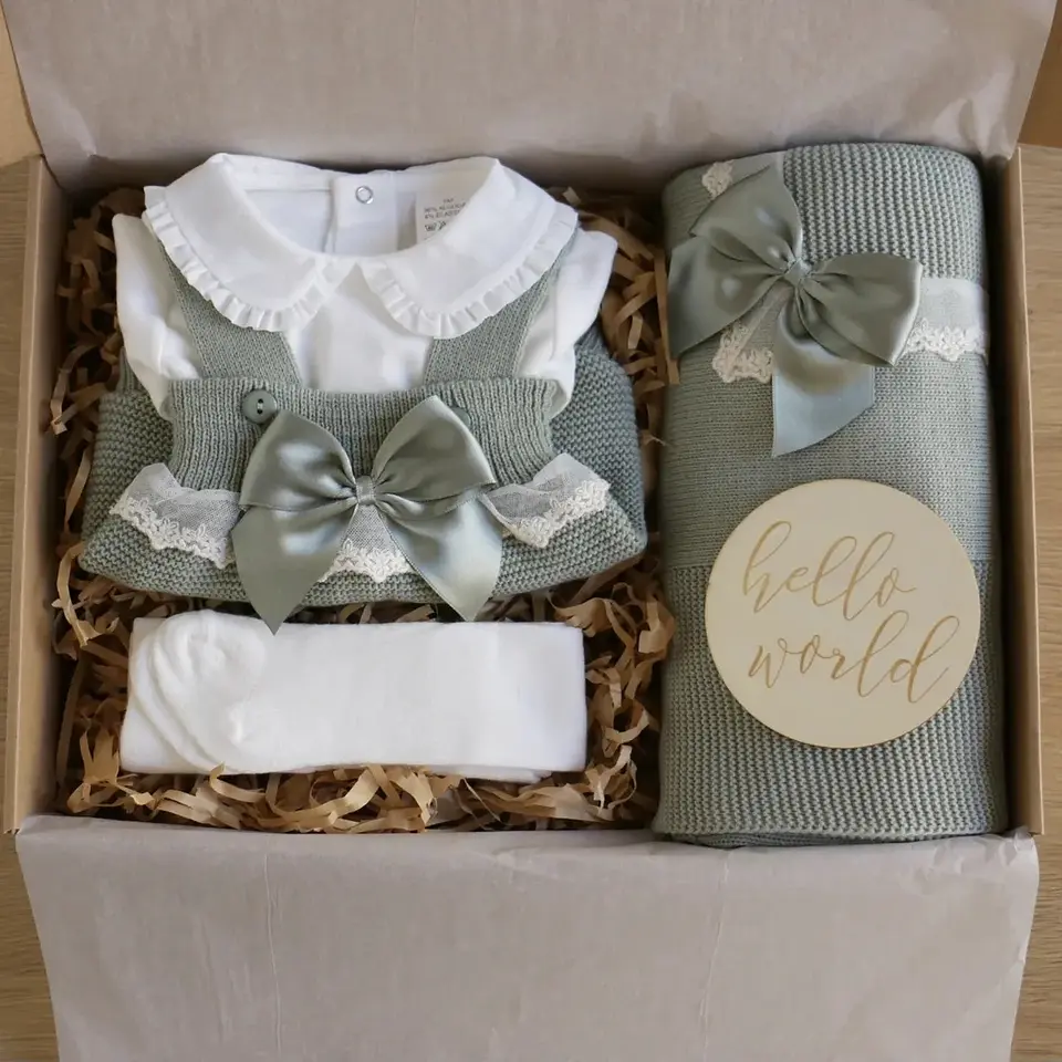 Kit Hello World Verde Azeitona com laço  2