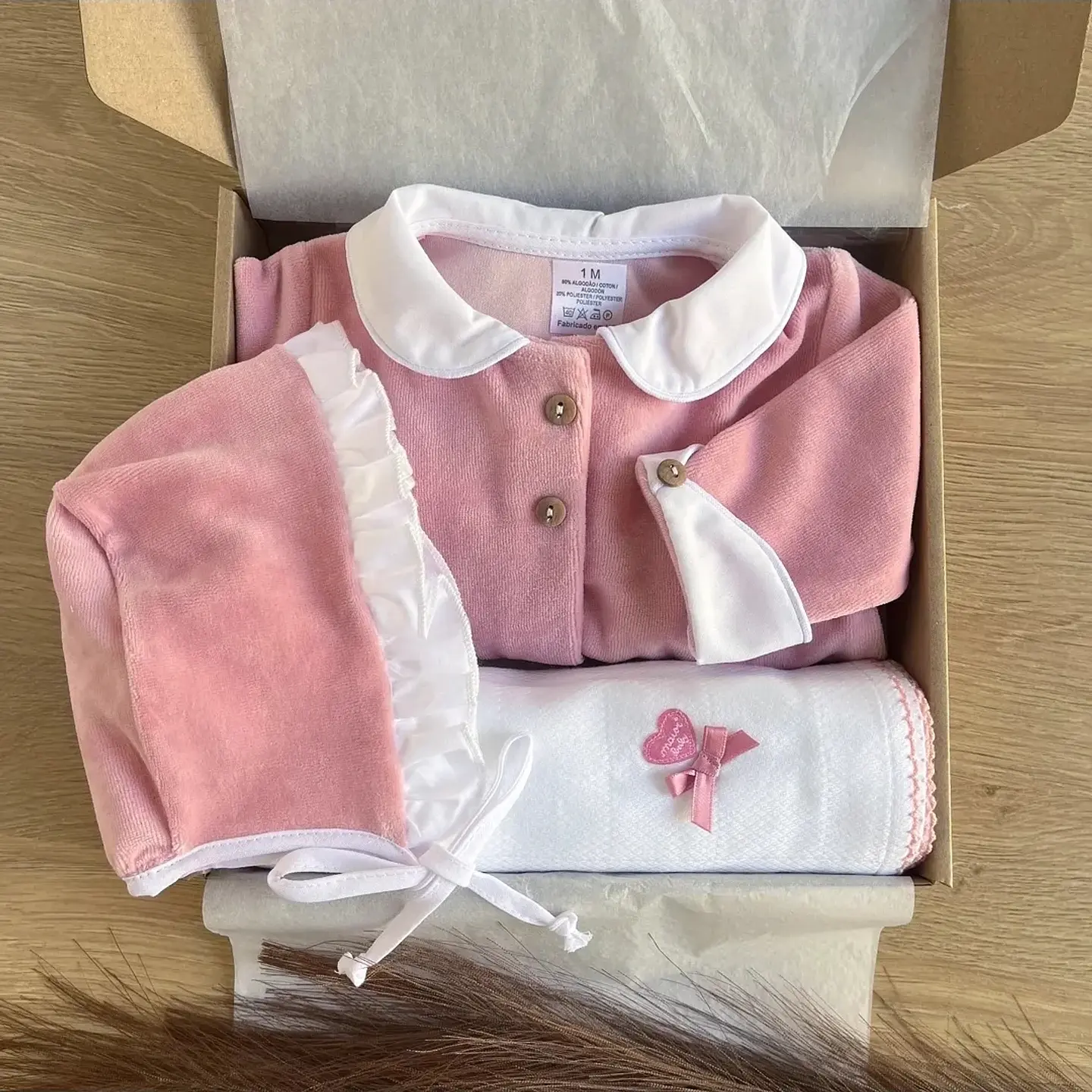 Babygrow de veludo com punho 6