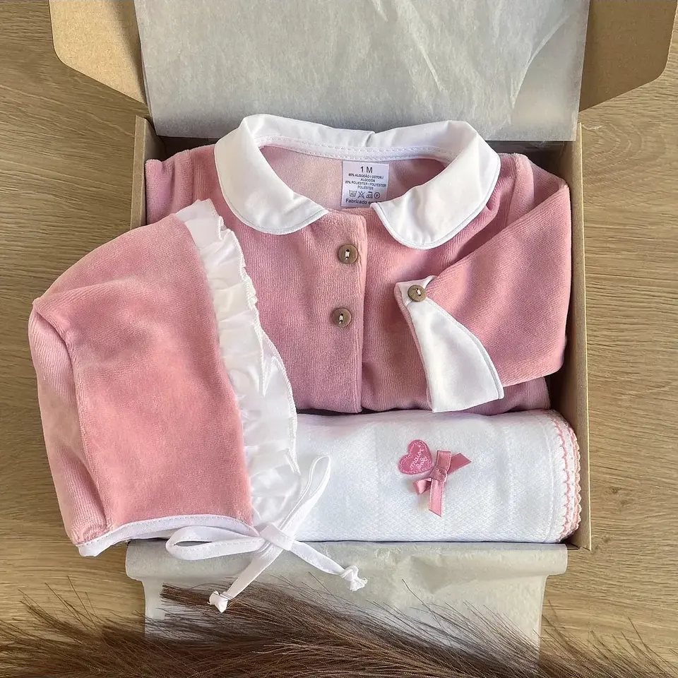 Babygrow de veludo com punho 6