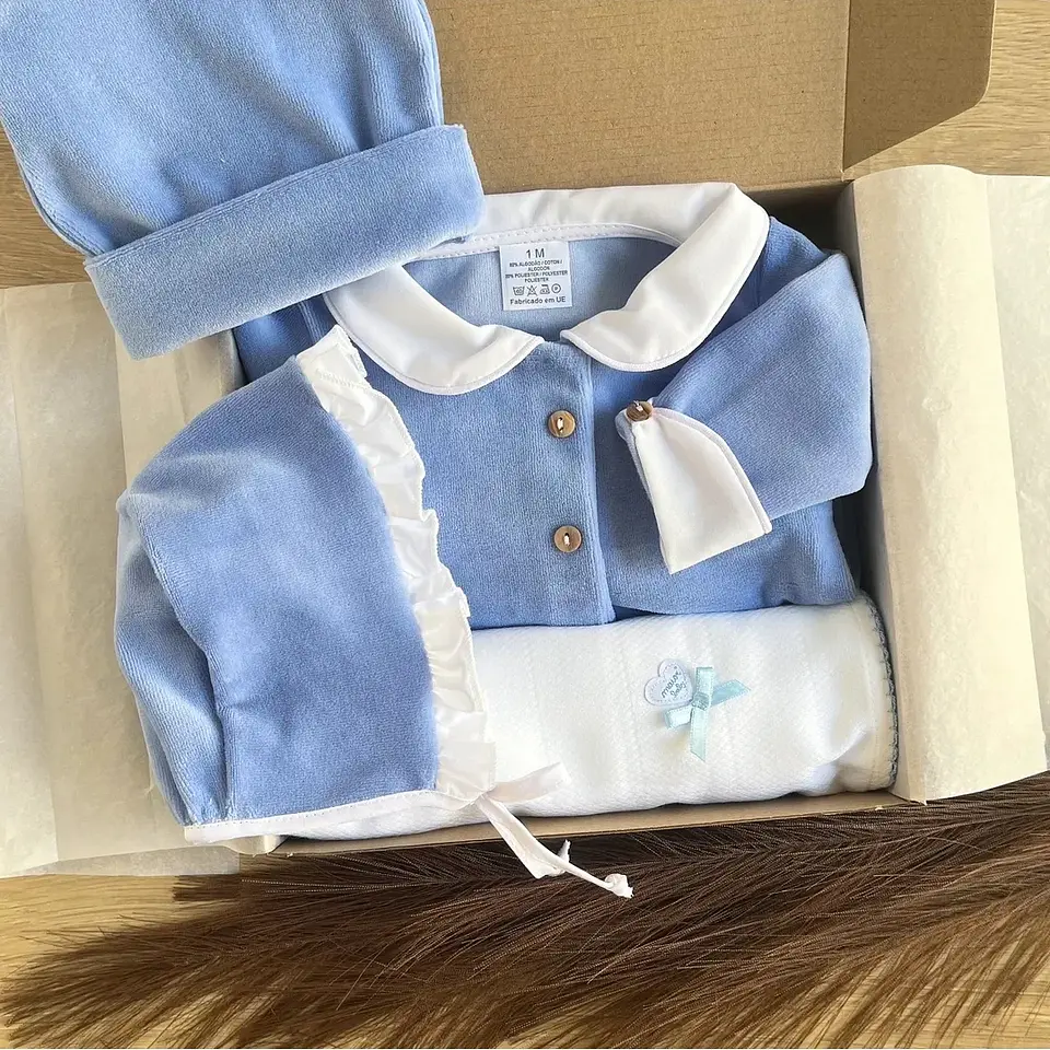 Babygrow de veludo com punho 4