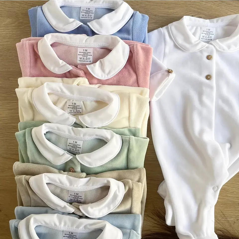 Babygrow de veludo com punho 3