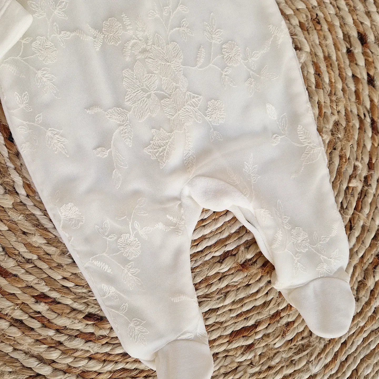 Babygrow com renda bordada BabyLai 5