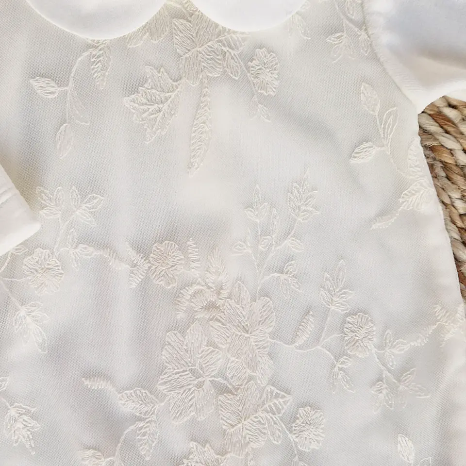 Babygrow com renda bordada BabyLai 3