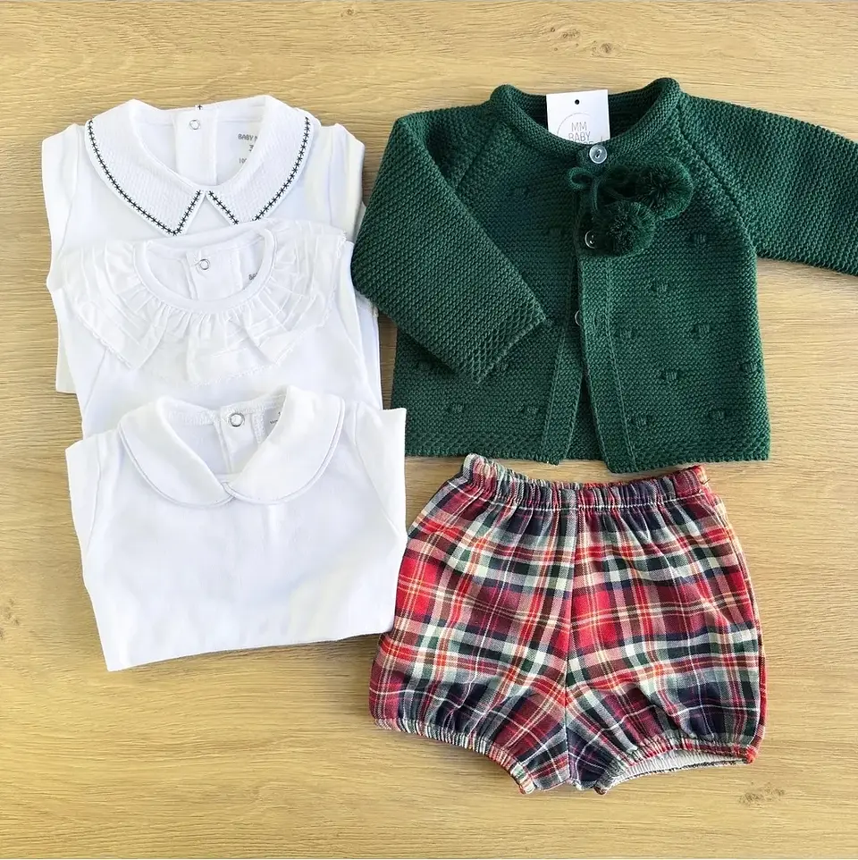 Conjunto de calções e casaquinho 3