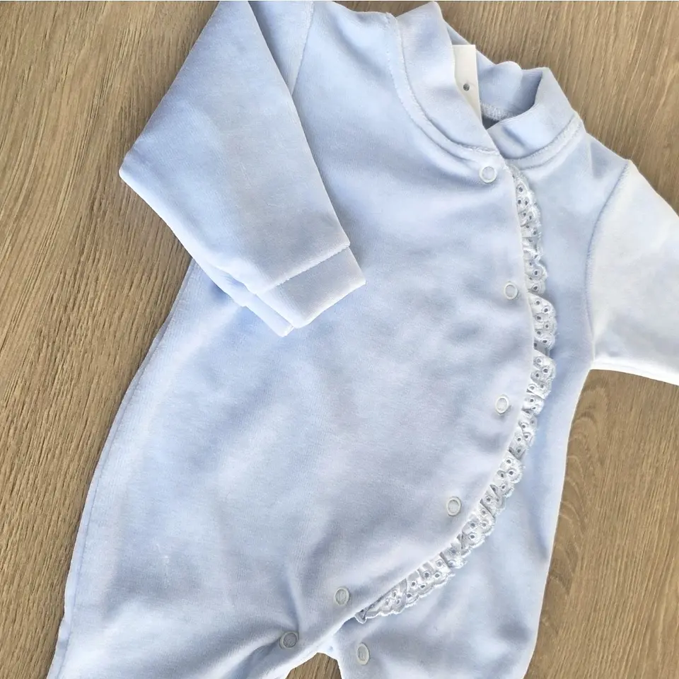 Babygrow com bordado inglês 4