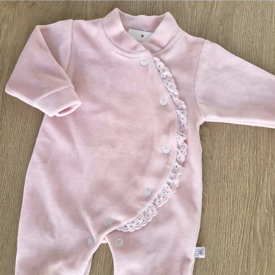 Babygrow com bordado inglês 2