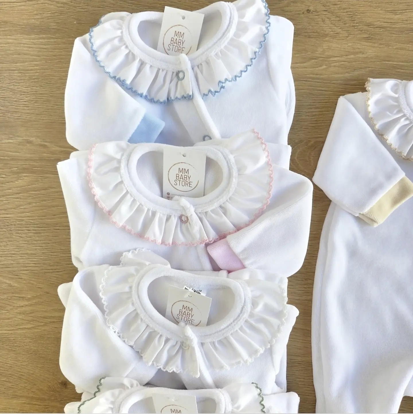 Babygrow em veludo com golinha 2