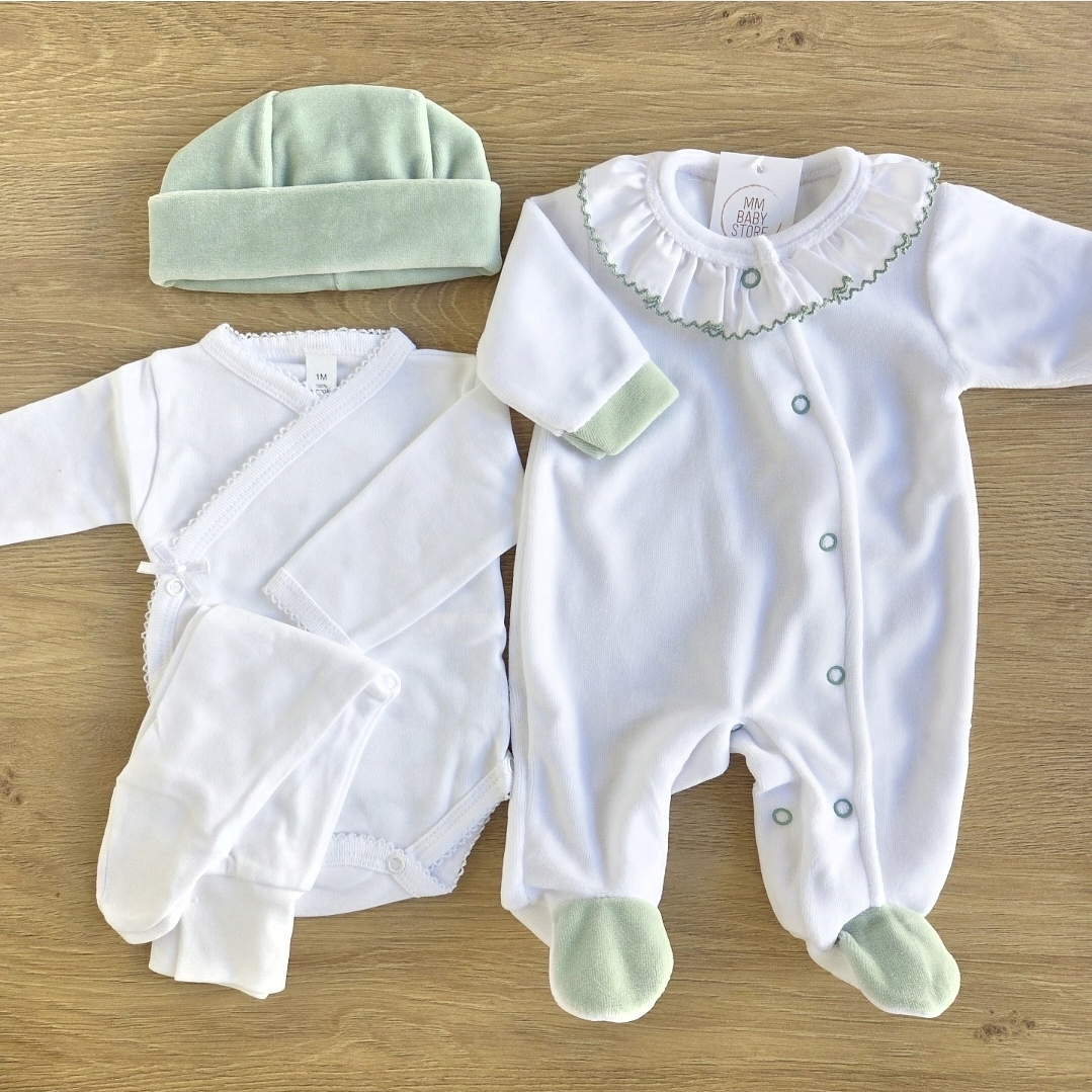 Babygrow em veludo com golinha 7