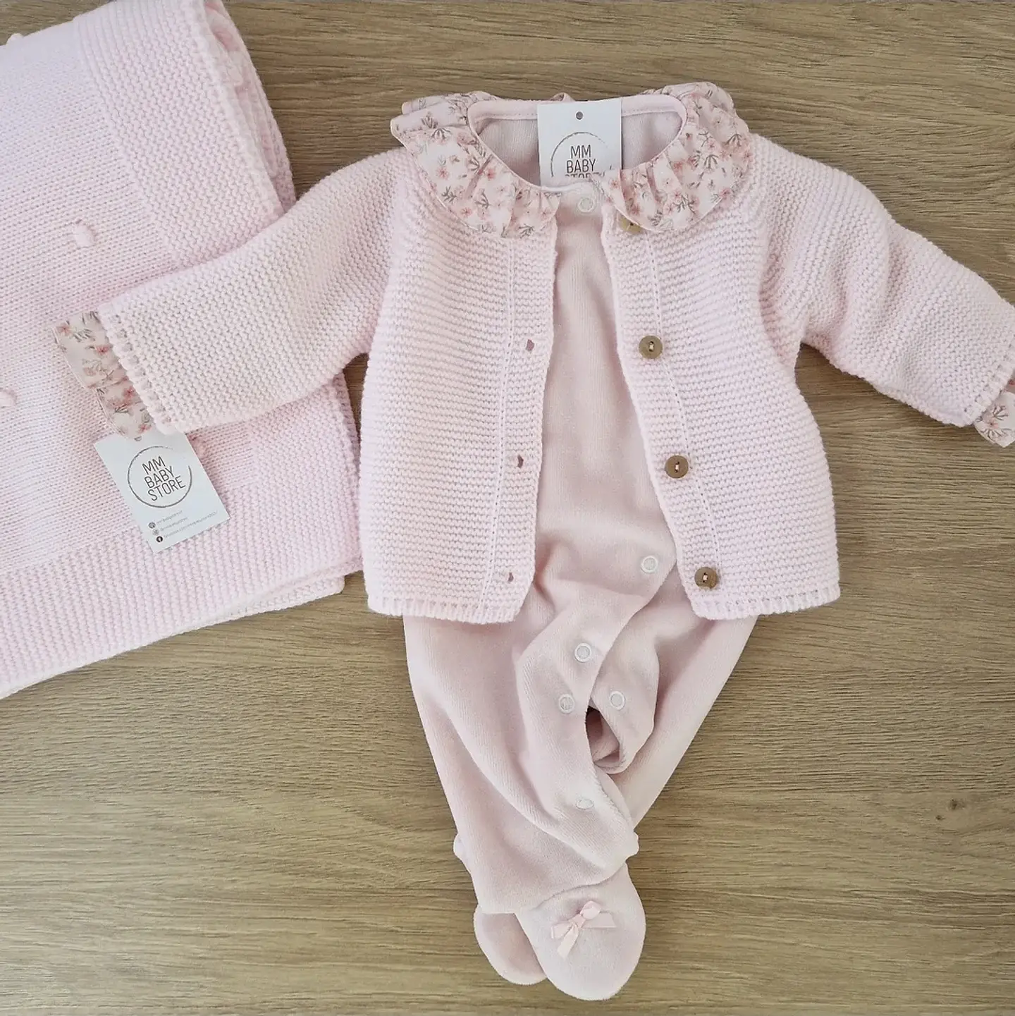Babygrow com folhos 5