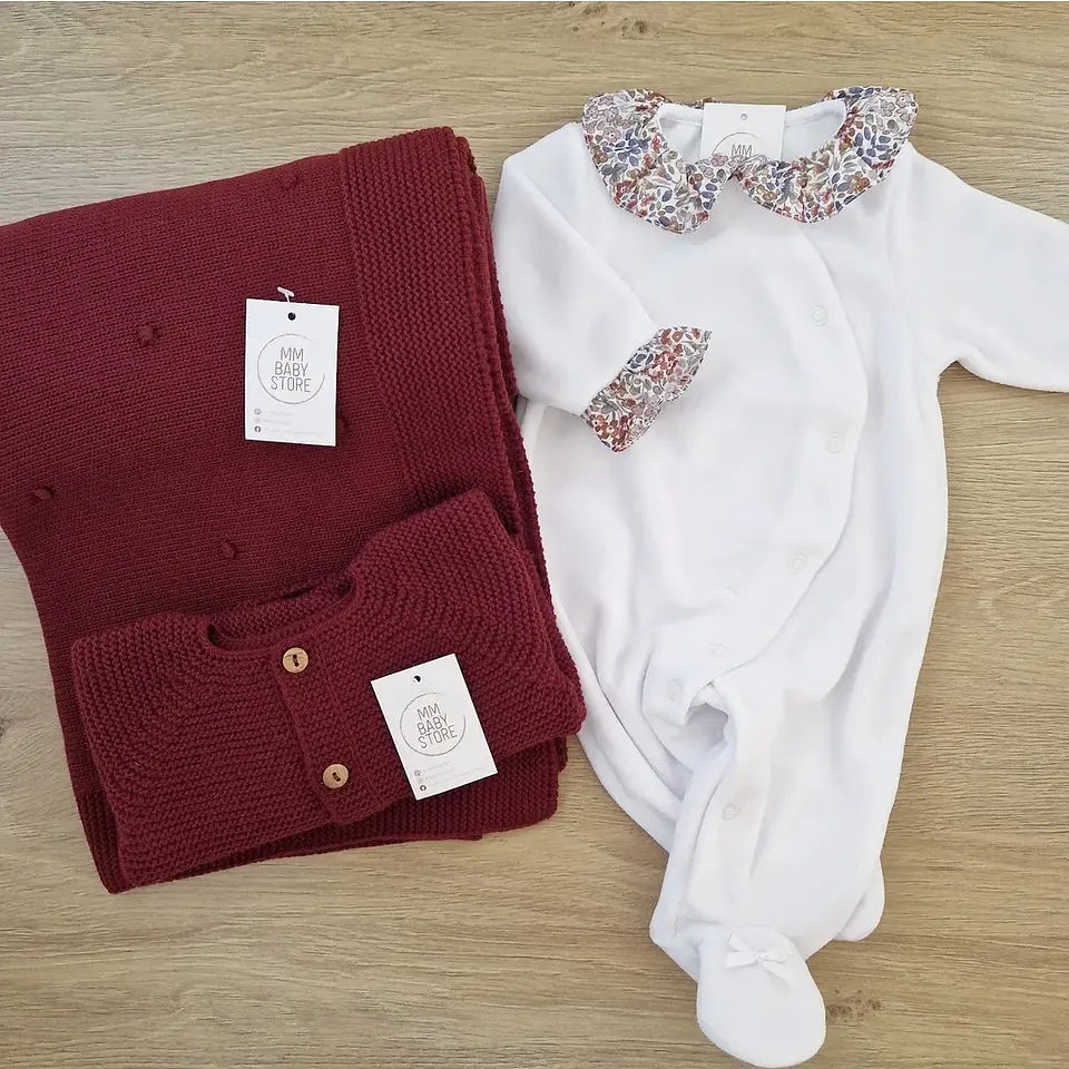 Babygrow com folhos 13