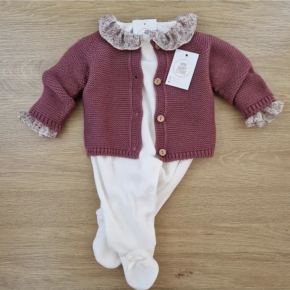 Babygrow com folhos 15
