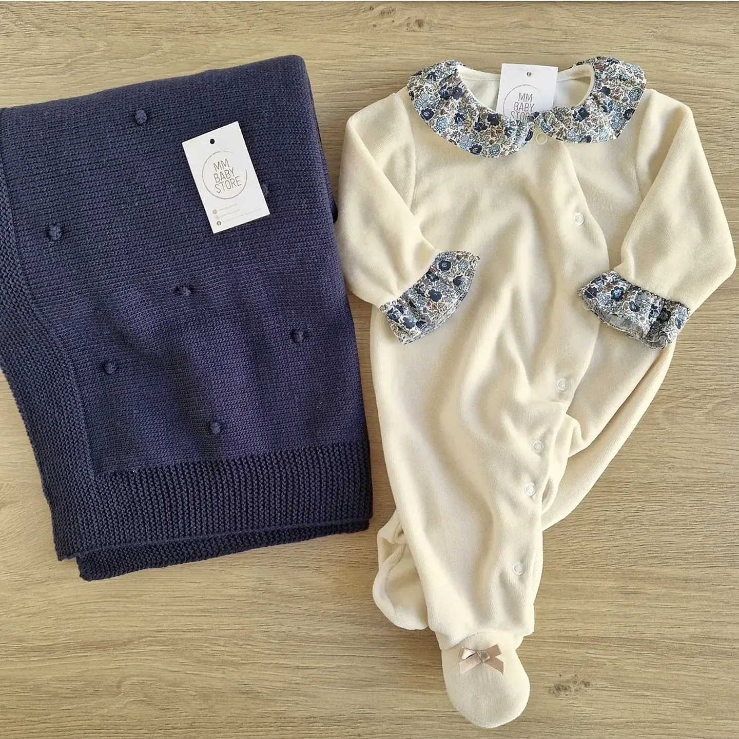 Babygrow com folhos 20