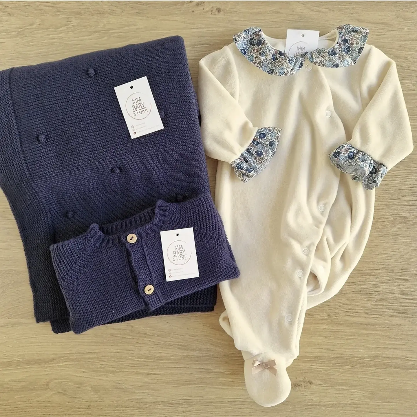 Babygrow com folhos 22